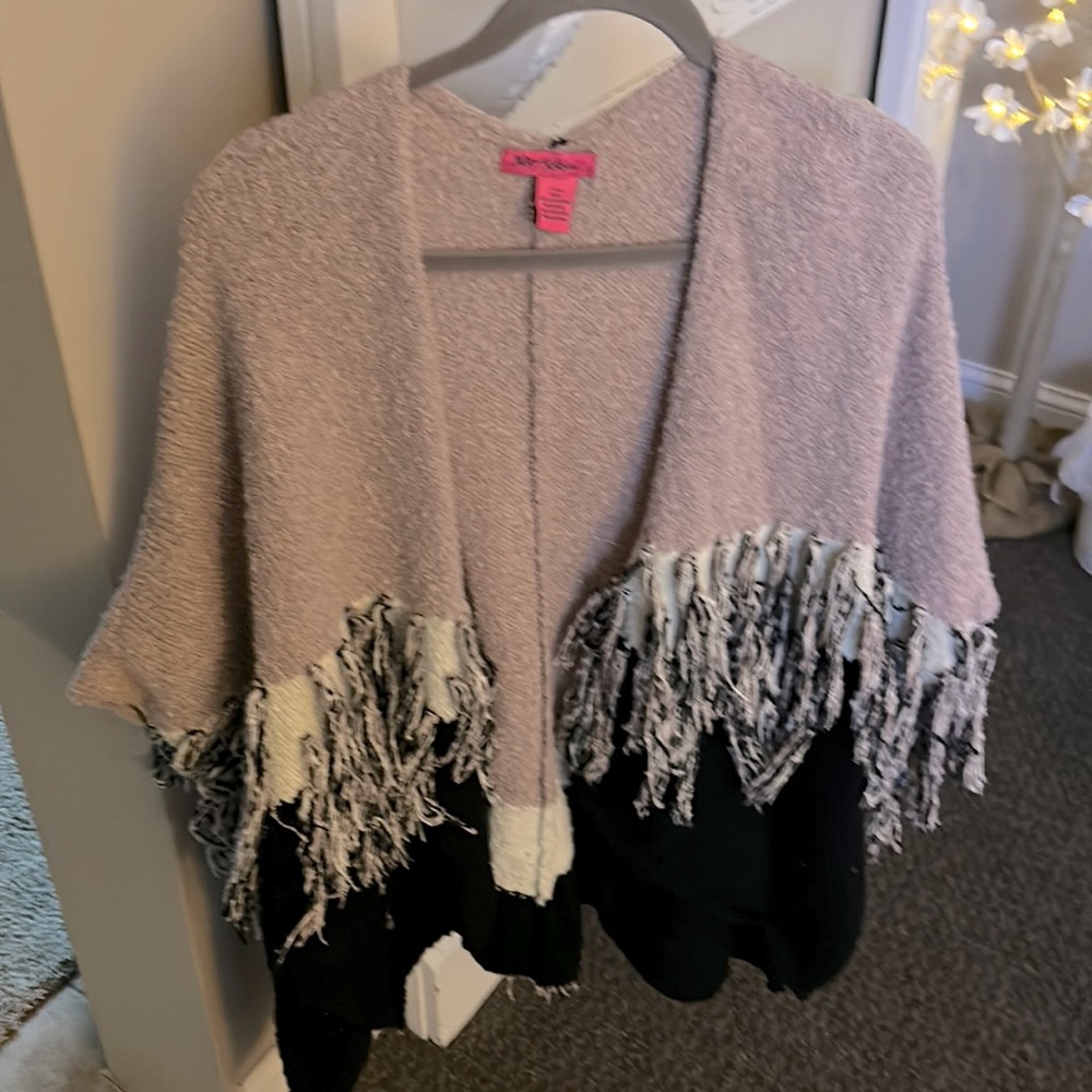 Pink/Black with Fringe Wrap